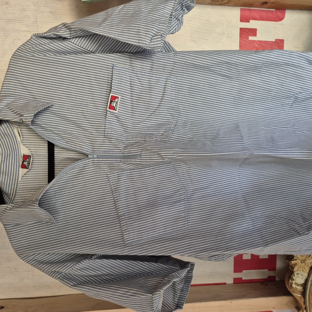 Ben Davis Blue and White Casual Button Down Shirt